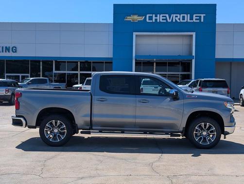 Sterling Gray Metallic 2026 Chevrolet Silverado 1500 LT