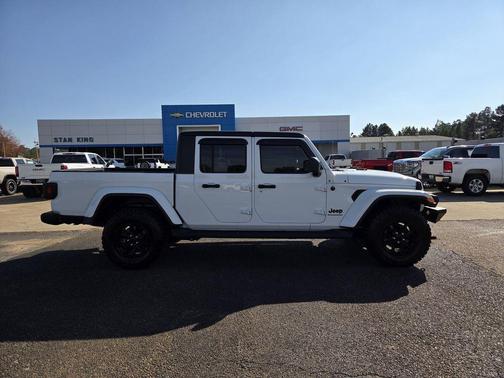 2023 Jeep Gladiator Sport S