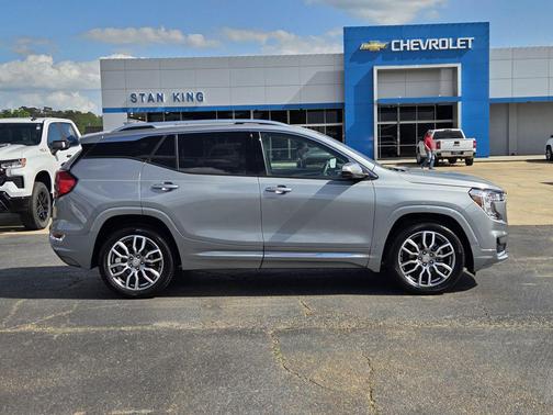 2024 GMC Terrain Denali