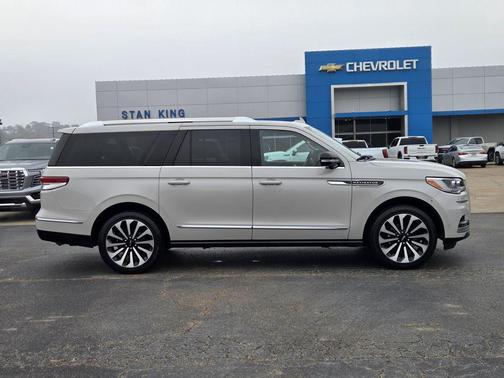 2022 Lincoln Navigator Reserve