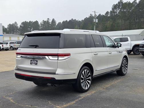 2022 Lincoln Navigator Reserve