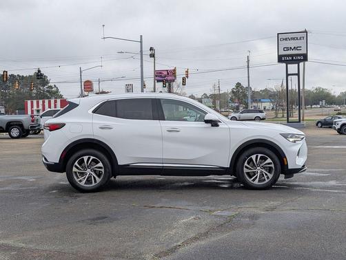 2022 Buick Envision FWD Essence