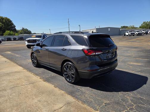 2022 Chevrolet Equinox FWD RS