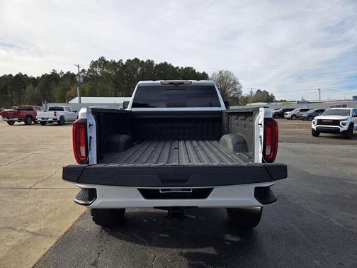 2023 GMC Sierra 2500 Denali
