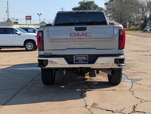 2025 GMC Sierra 3500 SLT