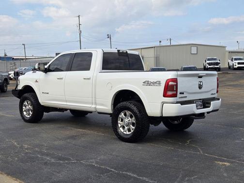 2019 RAM 2500 Laramie Crew Cab 4x4 6'4' Box
