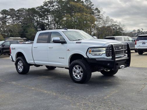 2019 RAM 2500 Laramie Crew Cab 4x4 6'4' Box