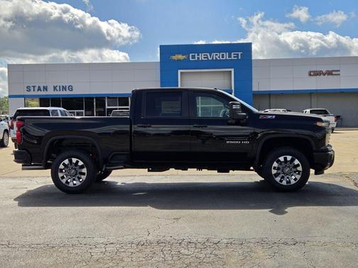 2026 Chevrolet Silverado 2500 Custom