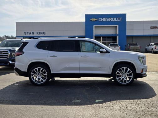 2024 GMC Acadia Denali