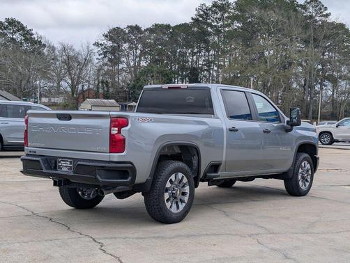 2026 Chevrolet Silverado 2500 Custom
