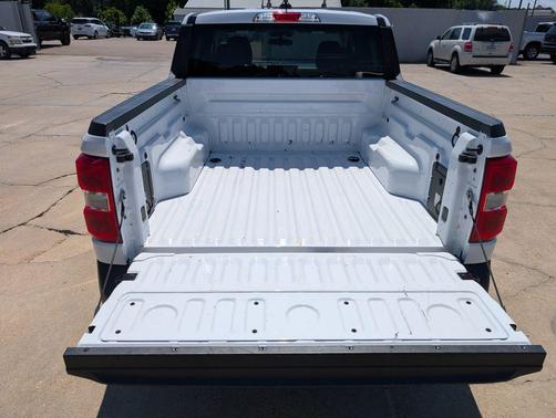Oxford White 2025 Ford Maverick XLT