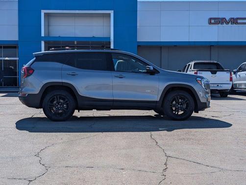 2024 GMC Terrain AWD AT4