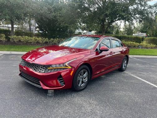 2022 Kia K5 LXS