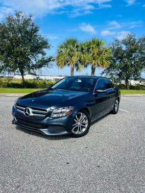 2015 Mercedes-Benz C-Class C 300 4dr Sedan