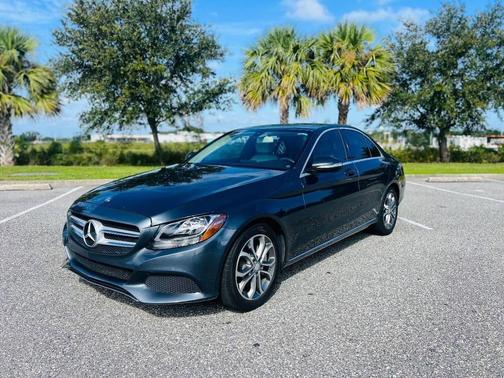 2015 Mercedes-Benz C-Class C 300 4dr Sedan