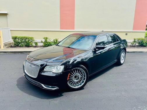 2018 Chrysler 300 Touring
