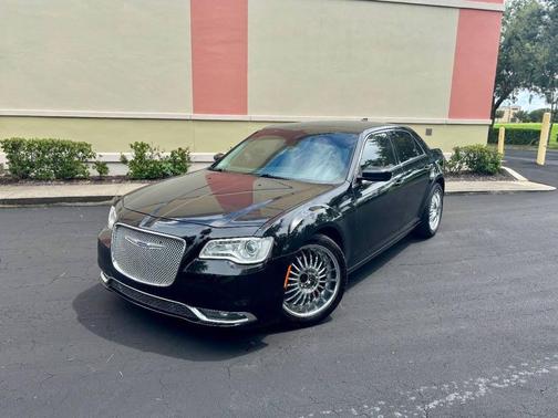 2018 Chrysler 300 Touring
