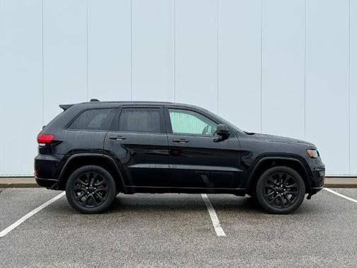2018 Jeep Grand Cherokee LAREDO