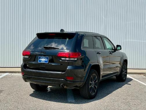 2018 Jeep Grand Cherokee LAREDO