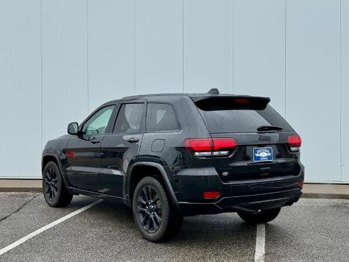 2018 Jeep Grand Cherokee LAREDO