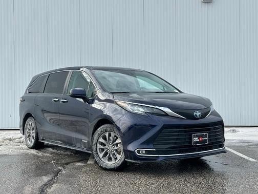 2021 Toyota Sienna XLE