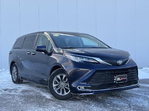 2021 Toyota Sienna XLE