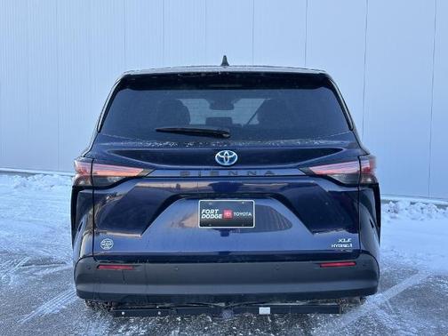 2021 Toyota Sienna XLE