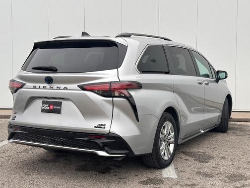 2023 Toyota Sienna XSE
