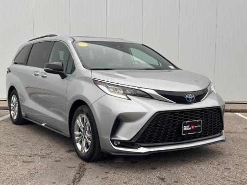 2023 Toyota Sienna XSE