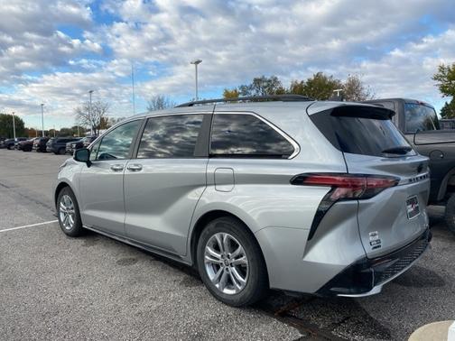 2023 Toyota Sienna XSE