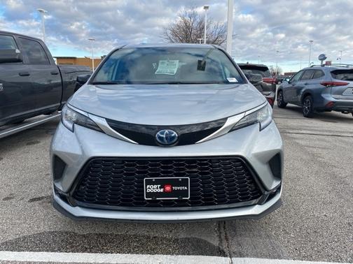 2023 Toyota Sienna XSE