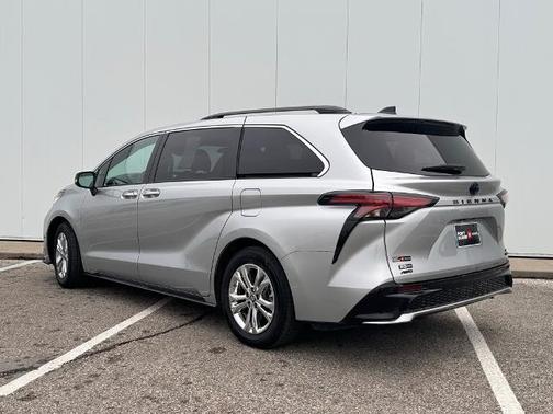 2023 Toyota Sienna XSE
