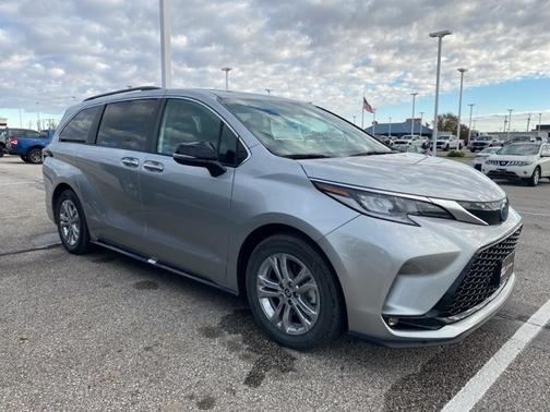 2023 Toyota Sienna XSE