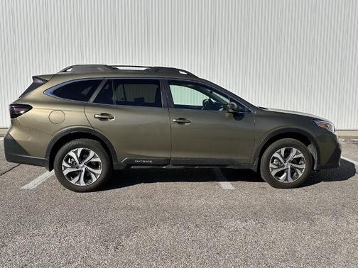 2022 Subaru Outback LIMITED XT