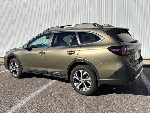 2022 Subaru Outback LIMITED XT