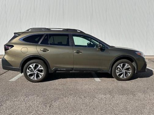 2022 Subaru Outback LIMITED XT