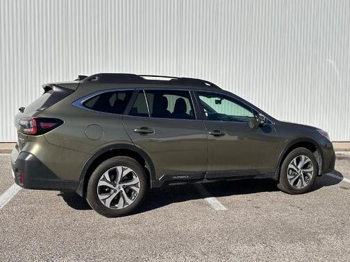2022 Subaru Outback LIMITED XT