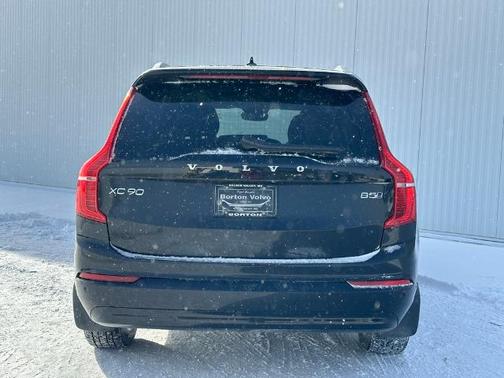 2023 Volvo XC90 B5 CORE
