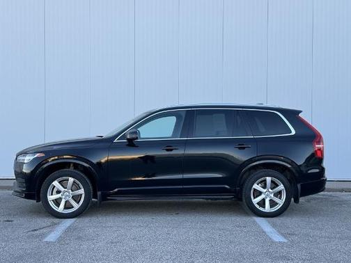 2023 Volvo XC90 B5 CORE