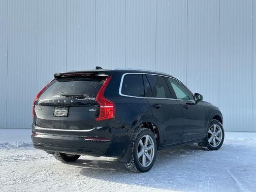 2023 Volvo XC90 B5 CORE