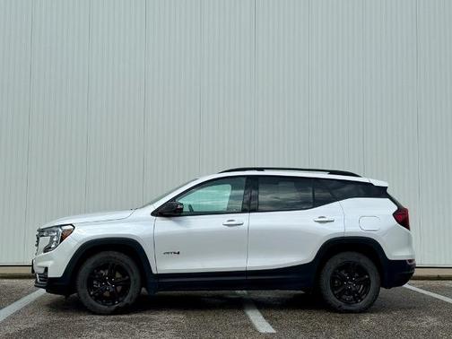 2022 GMC Terrain AT4