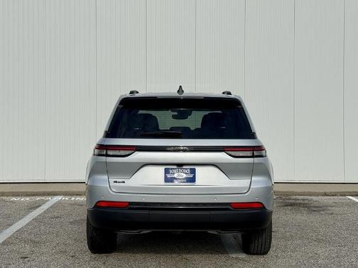 2024 Jeep Grand Cherokee LAREDO
