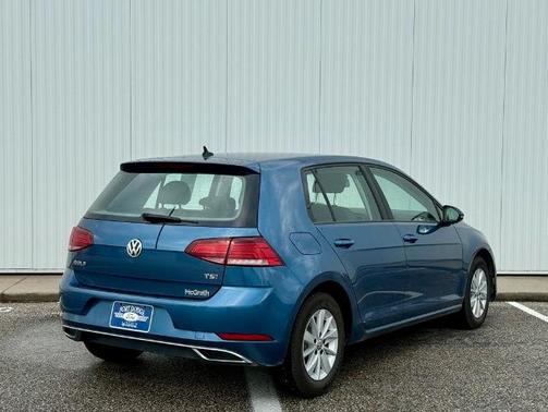 2018 Volkswagen Golf TSI S