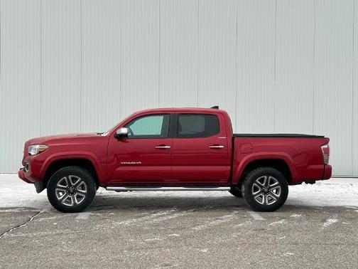 2019 Toyota Tacoma LIMITED