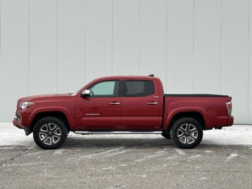 2019 Toyota Tacoma LIMITED
