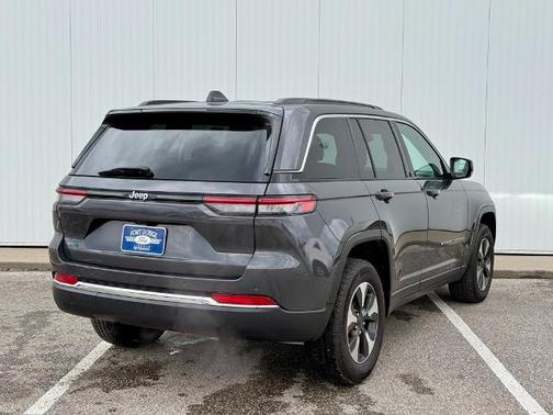2024 Jeep Grand Cherokee BASE