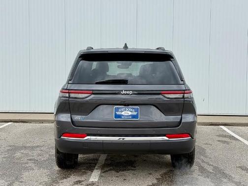 2024 Jeep Grand Cherokee BASE