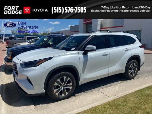 Pearl 2022 Toyota Highlander XLE
