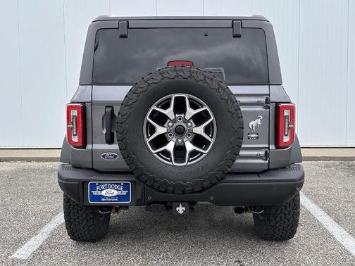 CARBONIZED GRAY METALLIC 2023 Ford Bronco BADLANDS