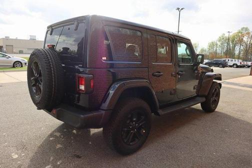 Photo 5 of 32 of 2021 Jeep Wrangler Unlimited Sahara